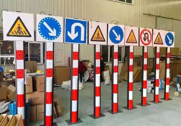 Operational requirements for guardrail accessories